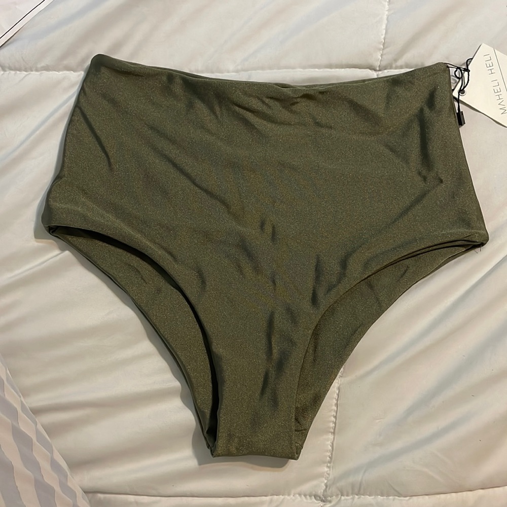 Maheli heli custom high tide bottom in olive sz m